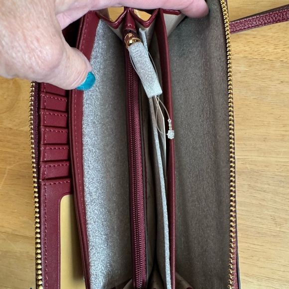 Michael Kors Mina Satchel w/Wallet - Picture 13 of 13